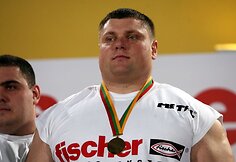 Ž.Savickas – pirmojo pasaulio rąsto kėlimo čempionato nugalėtojas.