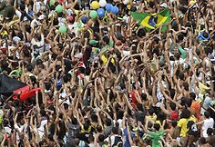 Brazilai džiaugsmingai pasitiko gerą žinią.