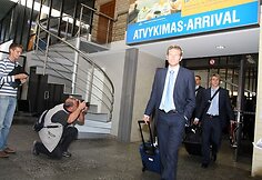 Praėjusį šeštadienį pirmosiose atrankos ciklo rungtynėse rezultatu 3:1 įveikę Prancūzijos vienuolikę, austrai į Lietuvą atvyko iškeltomis galvomis ir kupini pasitikėjimo savimi.