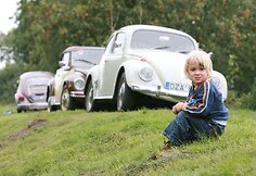 „Vabalais“ vadinamų automobilių entuziastai savaitgalį šventė sezono uždarymą.
