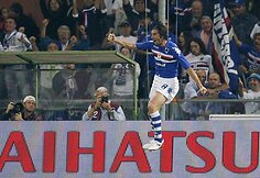 Bonazzoli triumfas