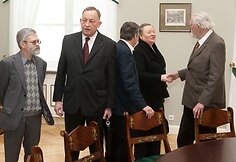 Prie&scaron; Vilniaus knygų mugę &ndash; Dalios Grybauskaitės susitikimas su Lietuvos literatūros kūrėjais