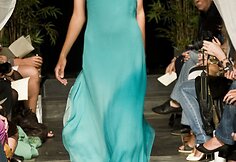 Dizainerės Leilos Hafzi pavasario/vasaros 2009 kolekcijos modelis