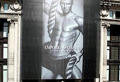 Anglijos futbolo žvaigždė reklamuoja „Giorgio Armani“ apatinius