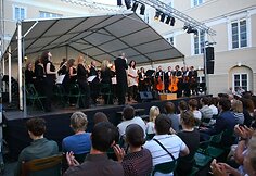 Lietuvos valstybinio simfoninio orkestro ir garsių atlikėjų koncertas „Simply The Best“