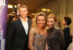 Šokėja Edita Daniūtė (viduryje) su vyru Mindaugu Vasiliausku ir TV laidų vedėja Rūta Mikelkevičiūtė