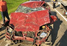 Per avariją Alytaus rajone sužalotas žmogus, smarkiai apgadinti automobiliai.