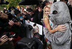 Pamela Anderson spaudos konferencijoje Toronte (Kanada)