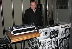 Prie pulto karaliavo R.Šapauskas.