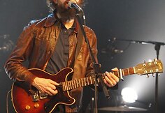 &Scaron;e&scaron;tadienį sostinės klube &bdquo;New York&ldquo; susirinkusiems prancūzi&scaron;kos muzikos ir kultūros gerbėjams koncertą surengė svečiai i&scaron; Paryžiaus - JP Nataf ir Barbara Carlotti. 