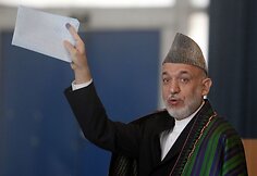 Afganistane šeštadienį vyksta parlamento rinkimai. Nuotraukoje – Afganistano prezidentas Hamidas Karzai.