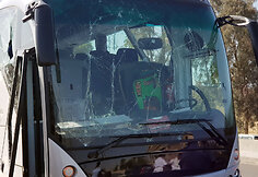 Sprogimas smarkiai apgadino keleivinį autobusą