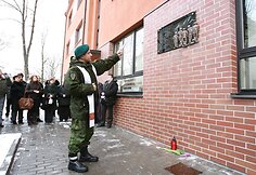 Klaipėdoje prie pastato Vytauto g. 7 (buvęs sovietinis komisariatas) vyko atminimo lentos, iš Afganistano karo 1979–1989 metais negrįžusiems klaipėdiečiams atminti, atidengimo iškilmės.