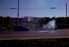 Šeštadienį „15min“ skaitytojas Tomas pranešė apie Minsko žiede, Vilniuje, degantį automobilį.