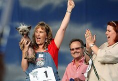 &Scaron;eimininkė džiaugiasi Miss Ellie pergale. 
