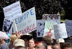 Turkijoje tęsiasi protestai.
