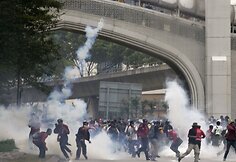 Šeštadienį Malaizijoje policija išvaikė masinę protesto akciją, į kurią buvo susirinkę 10 tūkst. žmonių.
