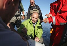 Rusijos premjeras Vladimiras Putinas nardymo aparatu „Mir“ nusileido į Baikalo ežero dugną.