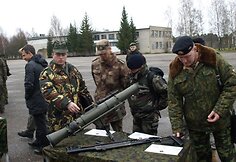 Antradienį Lietuvos kariuomenės motorizuotosios pėstininkų brigados „Geležinis Vilkas“ štabe Rukloje (Jonavos r.) lankėsi 20 Lietuvai akredituotų gynybos atašė ir jų padėjėjų.