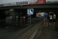 H.Manto gatvė, po viaduku