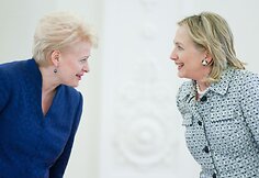 H.Clinton &ndash; Prezidentūroje. 