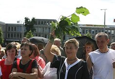 Turgaus prekeiviai sukilo