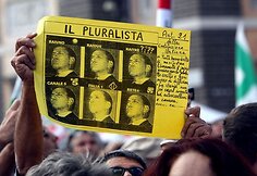Italai mano, kad S.Berlusconi kontroliuoja pernelyg daug žiniasklaidos priemonių.