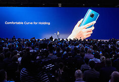 Telefono „Huawei Mate 20 Pro“ pristatymas