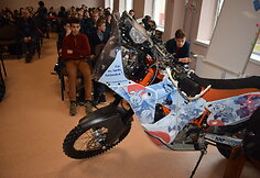 Balys Bardauskas motociklo palydėtuves surengė Šilalės rajone, Laukuvos gimnazijoje