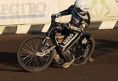 Lenktynių metu žuvo Didžiosios Britanijos čempionas, motociklininkas Lee Richardsonas