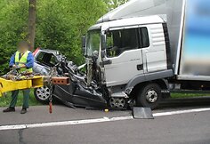 Avarija Lenkijoje: &bdquo;Volvo V70&ldquo; su dviem lietuviais palindo po sunkvežimiu