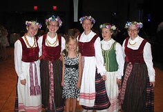 Tautinė &scaron;okių &scaron;ventė Bostone