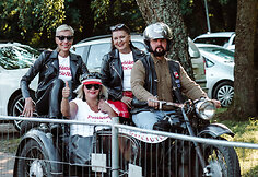 Ladies Go kartingų ir simuliatorių lenktynės