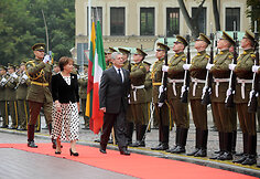 Krašto apsaugos ministrė susitiko su su Italijos gynybos ministru Giampaolo Di Paola