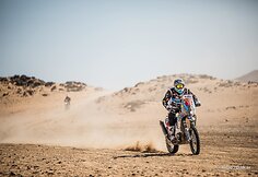 Dakaro motociklininkų laukia naujovės: saugos liemenės ir ribojamas padangų kiekis