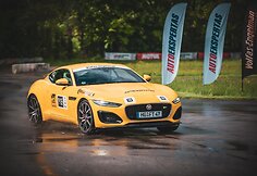 Žilvinas Pekarskas ir Giedrius Žiura nugalėjo  Press Rally 5000+ žurnalistų įskaitoje vairuodami Jaguar F-Type
