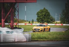 Žilvinas Pekarskas ir Giedrius Žiura nugalėjo  Press Rally 5000+ žurnalistų įskaitoje vairuodami Jaguar F-Type