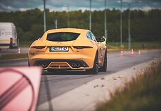 Žilvinas Pekarskas ir Giedrius Žiura nugalėjo  Press Rally 5000+ žurnalistų įskaitoje vairuodami Jaguar F-Type