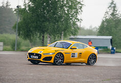 Žilvinas Pekarskas ir Giedrius Žiura nugalėjo  Press Rally 5000+ žurnalistų įskaitoje vairuodami Jaguar F-Type
