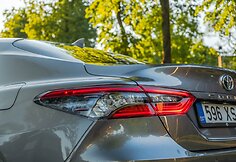 Atnaujinta &bdquo;Toyota Camry Hybrid&ldquo;