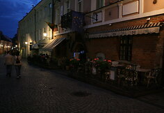 Streiko metu vie&scaron;bučiai ir restoranai paskendo tamsoje ir tyloje