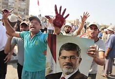 Kaire liejosi nu&scaron;alinto prezidento M.Mursi rėmėjų kraujas