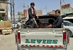 Karolio Mieliausko kelionė per Pakistaną su apsauga