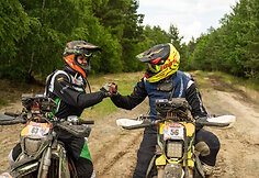 AGDakar school pasirodymas Breslau ralyje