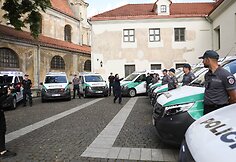 Lietuvos policija įsigijo Įsigijo 19 naujų reagavimo mikroautobusų &bdquo;Mercedes-Benz Vito&ldquo;