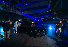 &bdquo;Mercedes&ldquo; pristatė plačiausią elektromobilių gamą Lietuvoje