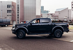 V.Milius ir A.Bubinas Lietuvą apkeliavo &bdquo;Ford Ranger Raptor&ldquo;