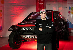 Rokas Baciu&scaron;ka pristatė Dakaro automobiį Toyota Hilux T1+ Ultimate Evo
