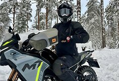 Karolis Mieliauskas ruo&scaron;iasi kelionei į Suomiją motociklu
