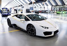 Popiežiaus Pranci&scaron;kaus &bdquo;Lamborghini&ldquo; buvo parduotas labdaros tikslais